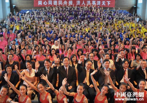 2014(lin)ϴW(xu)ϺڣļeӰ